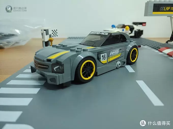 目前唯一一辆乐高AMG跑车——LEGO 乐高 超级赛车系列 75877 梅赛德斯AMG GT3