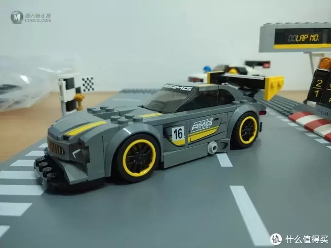 目前唯一一辆乐高AMG跑车——LEGO 乐高 超级赛车系列 75877 梅赛德斯AMG GT3