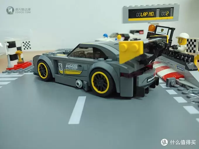 目前唯一一辆乐高AMG跑车——LEGO 乐高 超级赛车系列 75877 梅赛德斯AMG GT3