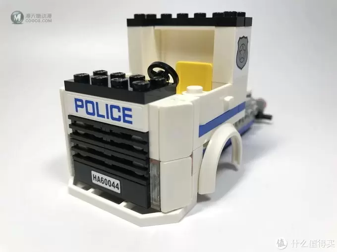 白色“擎天柱”：LEGO 乐高 CITY 城市系列 60044 流动警署