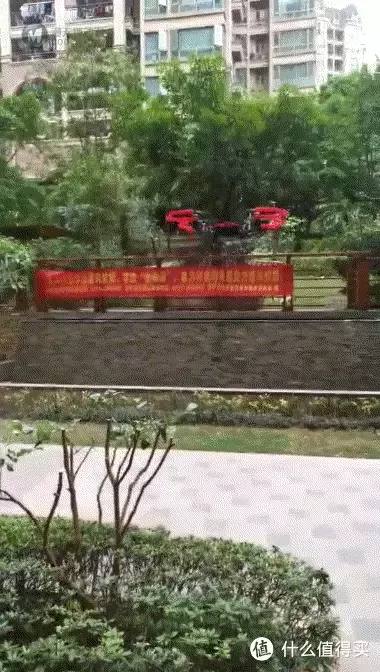 起飞全靠想？体验UDrone意念无人机的“超能力”有感