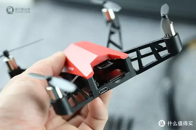 UDrone意念无人机：意念控制已从电影来到现实