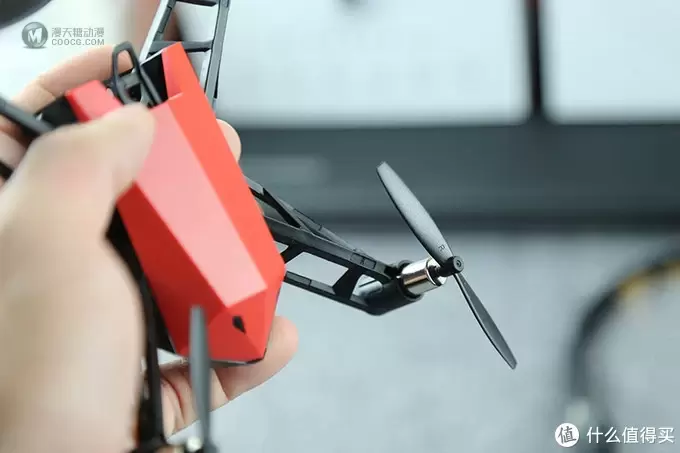 UDrone意念无人机：意念控制已从电影来到现实