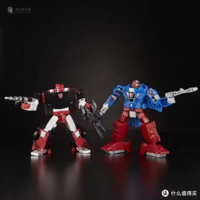 围城系列闹翻天、G2横炮、劲舞、绿光先行实物图；52TOYS变形钢铁侠