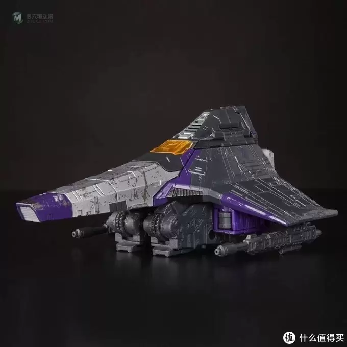 围城系列闹翻天、G2横炮、劲舞、绿光先行实物图；52TOYS变形钢铁侠