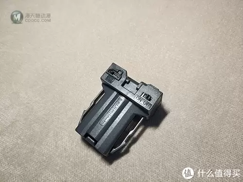 白菜好物－8个轮子，这也叫四驱车？