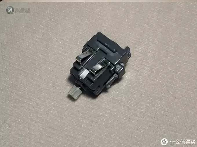 白菜好物－8个轮子，这也叫四驱车？