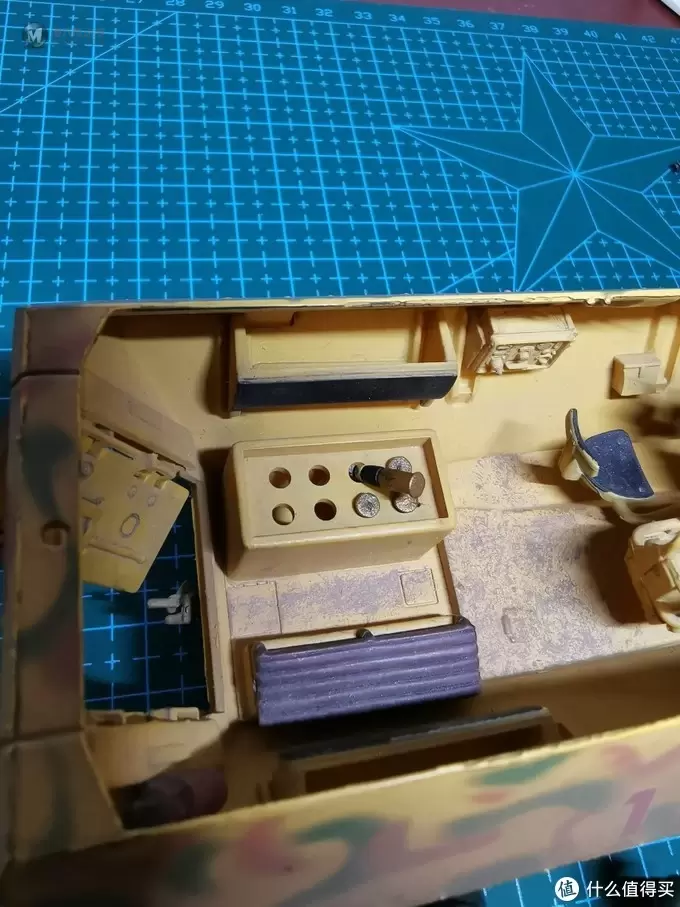 FOV 1:32 Sd.kfz. 251/9 半履带装甲车