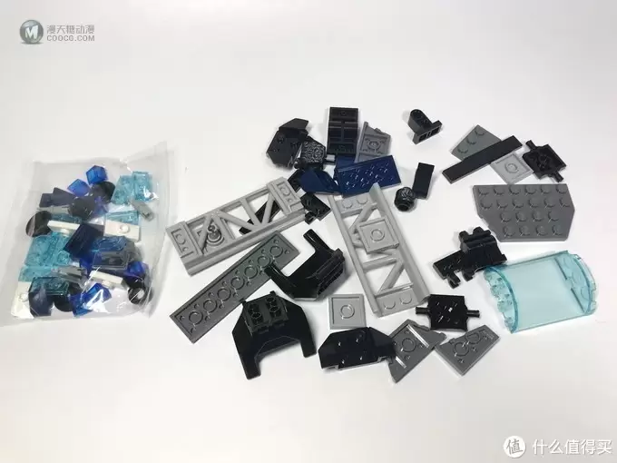 黑人英雄：乐高 超级英雄系列 76099 矿场犀牛大对决