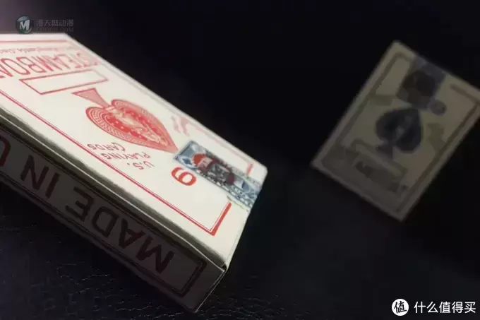总有一些人沉迷热衷于这些旧纸张！