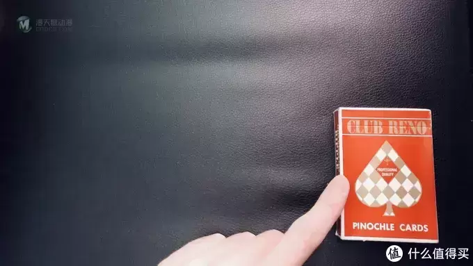 总有一些人沉迷热衷于这些旧纸张！