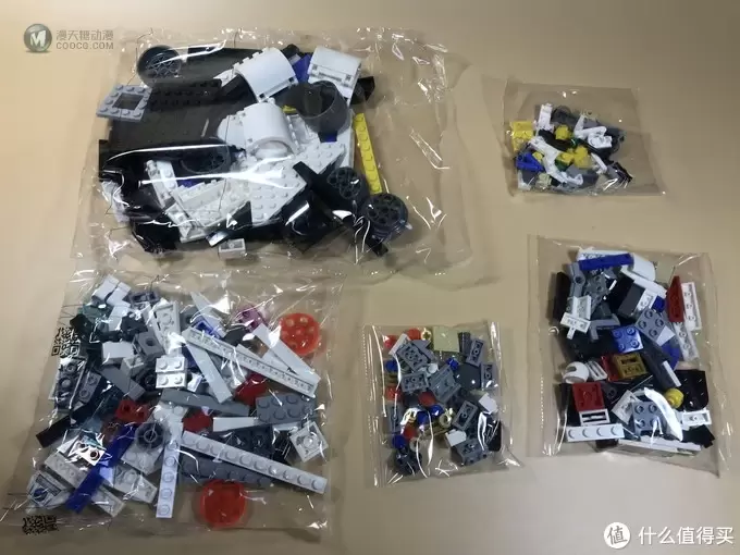 三合一的航天好题材：LEGO 乐高 创意百变系列 31066 航天飞机探险家