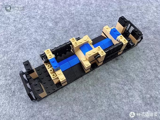 LEGO 10013 敞篷货车车厢和10017 底卸式车厢