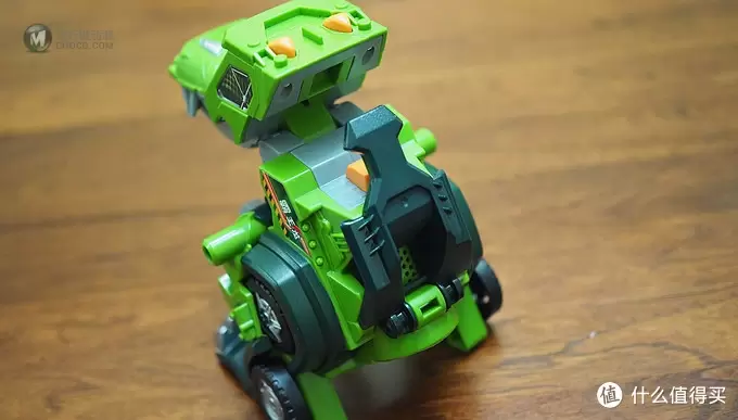 伟易达/VTech变形恐龙机器人开箱展示
