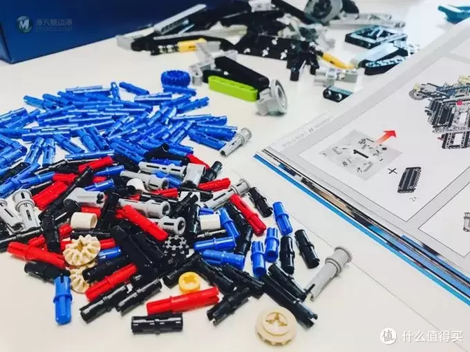 一抹迟到的蓝色：LEGO乐高2018Technic科技旗舰42083布加迪chion