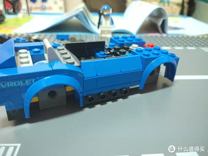 新零件，新玩法——LEGO 乐高 超级赛车系列 75891 雪佛兰科迈罗ZL1赛车 开箱