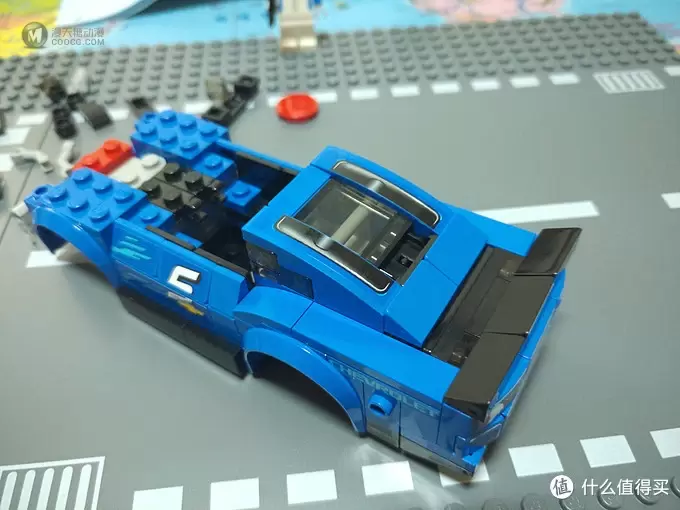 新零件，新玩法——LEGO 乐高 超级赛车系列 75891 雪佛兰科迈罗ZL1赛车 开箱