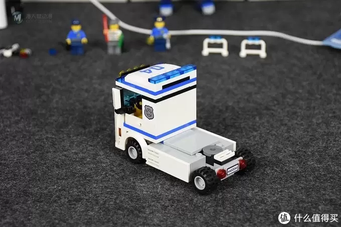 我的LEGO城市 篇一：60044 流动警署 开箱测试