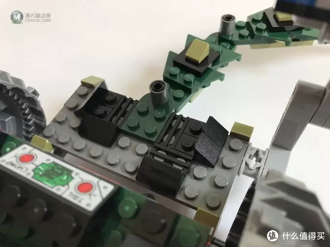 #本站首晒#LEGO 乐高 拼拼乐 — 76055 蝙蝠侠坦克大战杀手鳄绞肉车