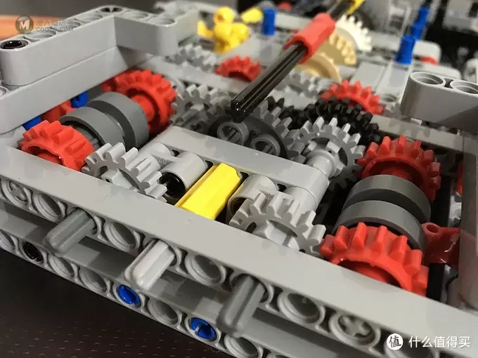 我的LEGO科技系列 篇一：买得起的保时捷 — 42056 Porsche 911 GT3