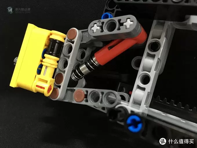 我的LEGO科技系列 篇一：买得起的保时捷 — 42056 Porsche 911 GT3