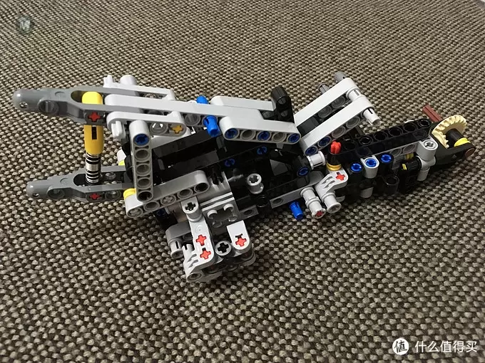 我的LEGO科技系列 篇二：买得起的宝马摩托 — BMW 宝马 42063 R1200 GS 摩托车