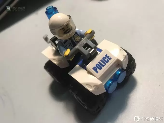 乐高这个大坑 篇二十五：警察抓小偷！LEGO 乐高 60135 沙滩逮捕车