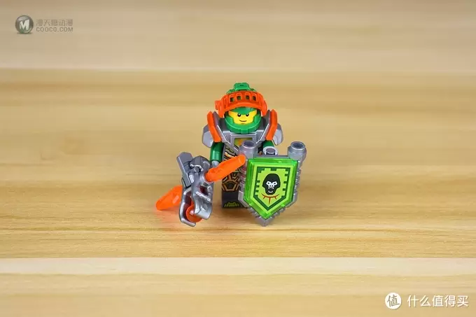 LEGO 乐高 Nexo Knights 篇十二：70349  雷电女巫的机关监狱战车 开箱