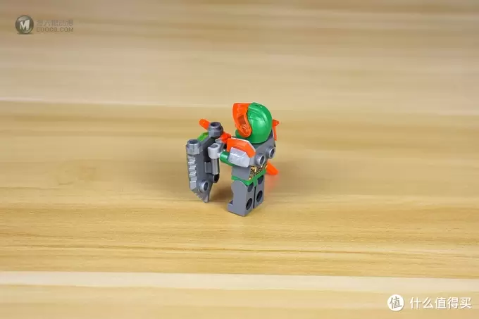 LEGO 乐高 Nexo Knights 篇十二：70349  雷电女巫的机关监狱战车 开箱