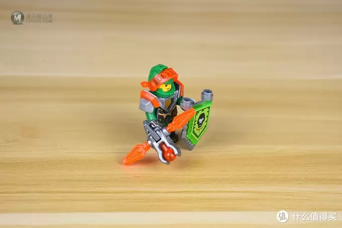 LEGO 乐高 Nexo Knights 篇十二：70349  雷电女巫的机关监狱战车 开箱