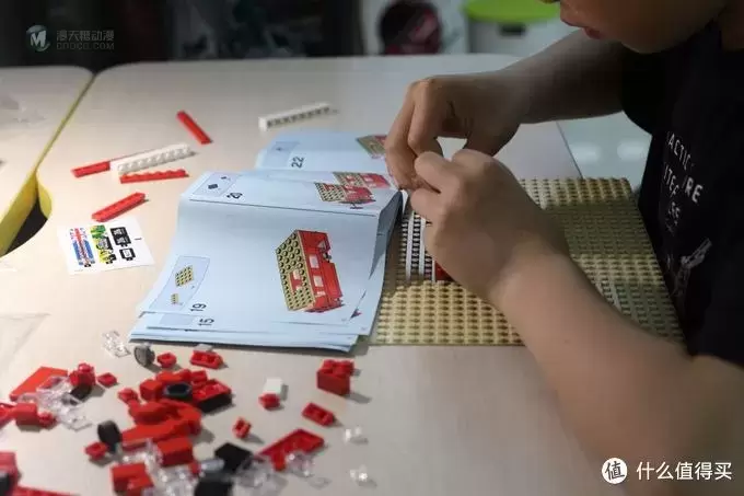 不惑大叔的legogo 篇一：英伦红色双层巴士lego40220