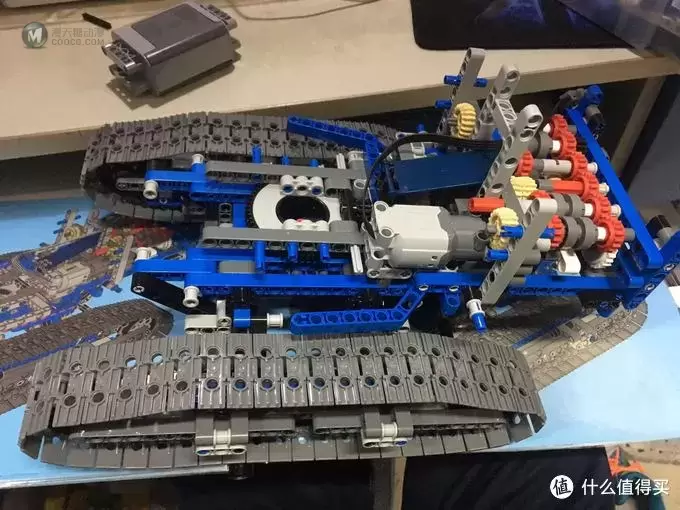 别人的乐高我来玩 篇二：入坑 LEGO 乐高 科技系列 42042 履带式起重机