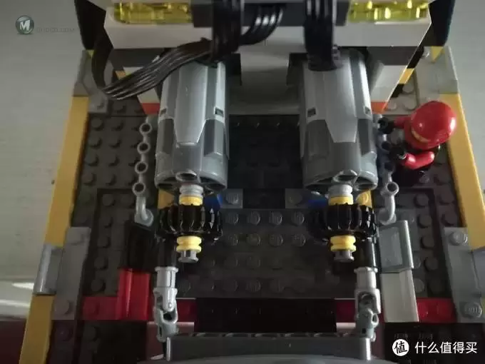 玩到停不下来：LEGO 乐高 60095/60109 遥控小船