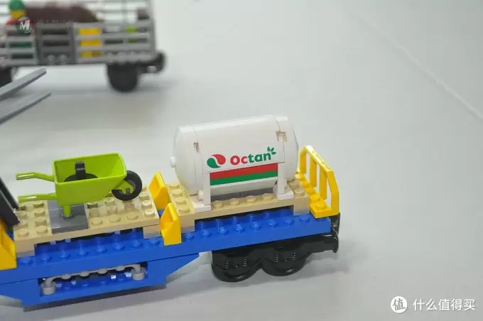 单反毁一生，LEGO穷三代 篇八十三：LEGO 乐高 60052 城市系列 遥控货运火车