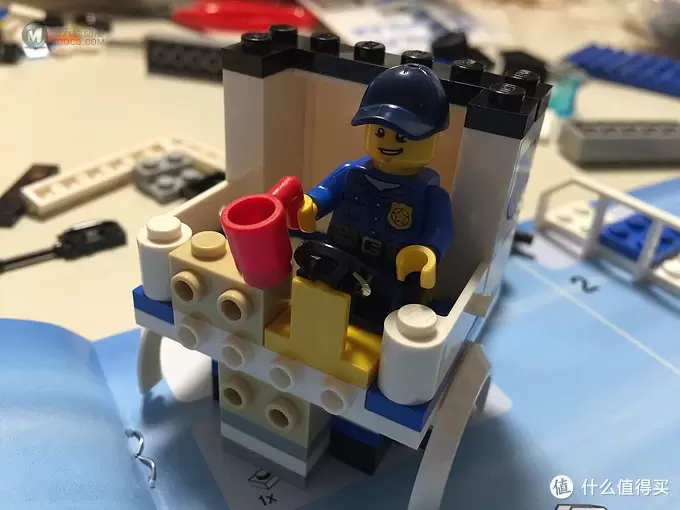 Big的lego：永恒的玩乐话题警察抓小偷—60044