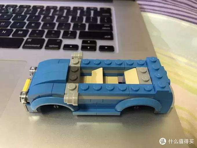 DIY官方3月赠品——LEGO 乐高 Creator Mini Beetle 40252