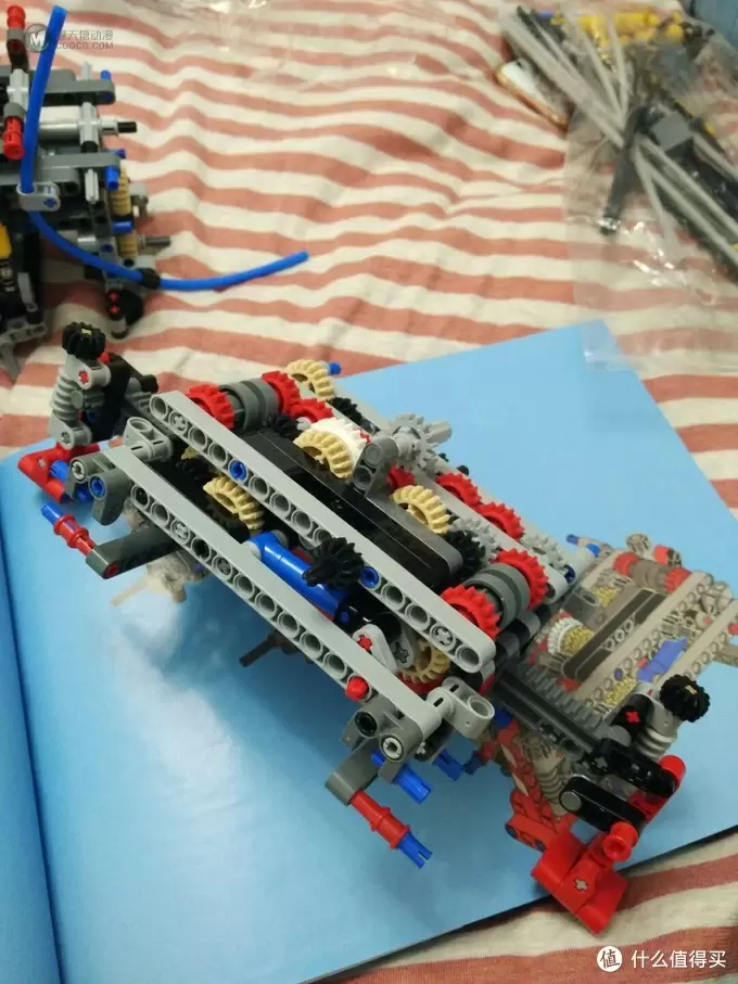 入坑进行式——LEGO 乐高 Technic 系列 42043 奔驰卡车