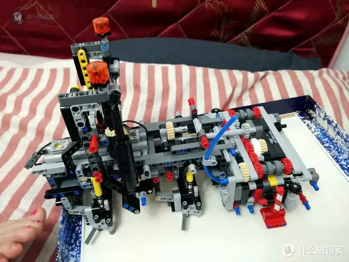 入坑进行式——LEGO 乐高 Technic 系列 42043 奔驰卡车