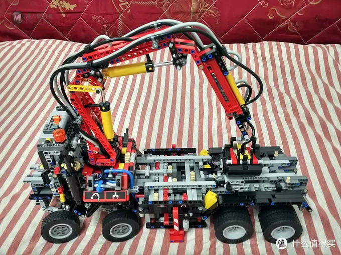 入坑进行式——LEGO 乐高 Technic 系列 42043 奔驰卡车