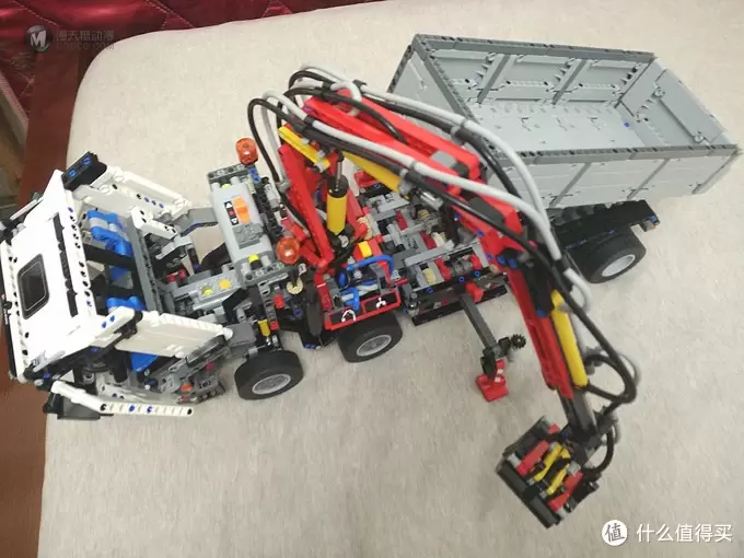 入坑进行式——LEGO 乐高 Technic 系列 42043 奔驰卡车