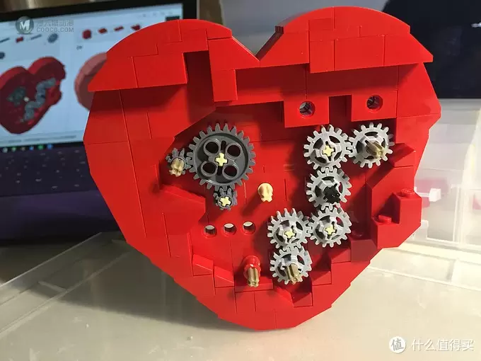 #原创新人#年年花相似，今岁礼不同—特别的情人节礼物Lego MOC Clockwork Heart为你心动