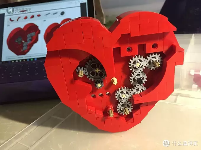 #原创新人#年年花相似，今岁礼不同—特别的情人节礼物Lego MOC Clockwork Heart为你心动