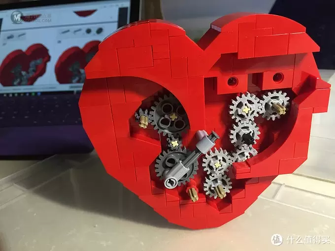 #原创新人#年年花相似，今岁礼不同—特别的情人节礼物Lego MOC Clockwork Heart为你心动