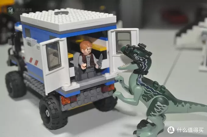 单反毁一生，LEGO穷三代 篇七十八：LEGO 乐高 Jurassic World 侏罗纪世界系列 75917 迅猛龙暴走