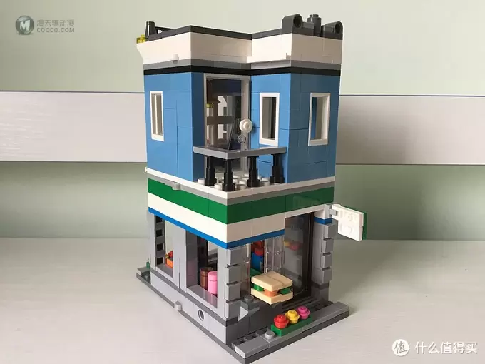 MOC其实也可以很简单好玩 篇六：我的小镇街景系列：全家便利店——LEGO 乐高 CITY 城市组