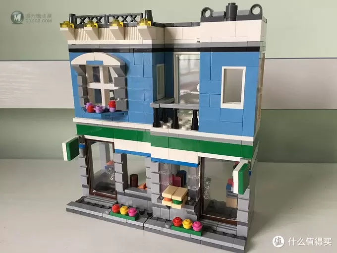 MOC其实也可以很简单好玩 篇六：我的小镇街景系列：全家便利店——LEGO 乐高 CITY 城市组