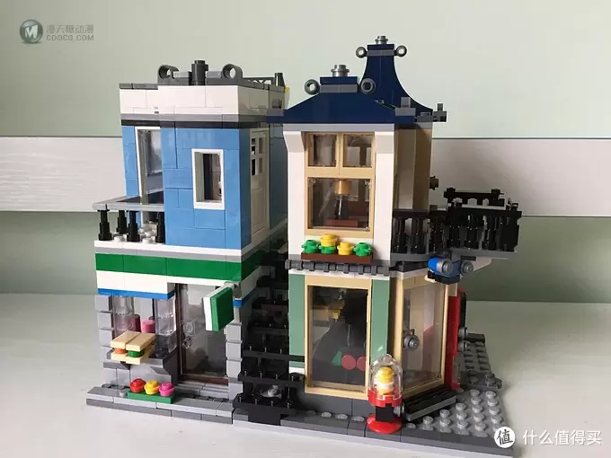 MOC其实也可以很简单好玩 篇六：我的小镇街景系列：全家便利店——LEGO 乐高 CITY 城市组