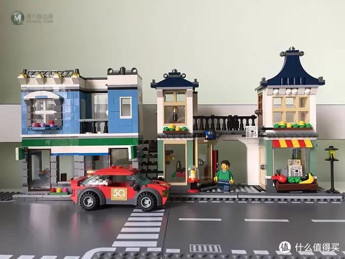 MOC其实也可以很简单好玩 篇六：我的小镇街景系列：全家便利店——LEGO 乐高 CITY 城市组