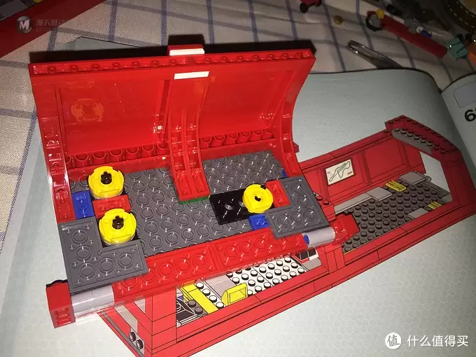 Big的lego 篇一：一眼就喜欢上的 LEGO 乐高 75913 F14 T & Scuderia 法拉利重卡