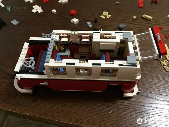 我的第一台大众：LEGO 10220 Volkswagen 大众T1 野营车